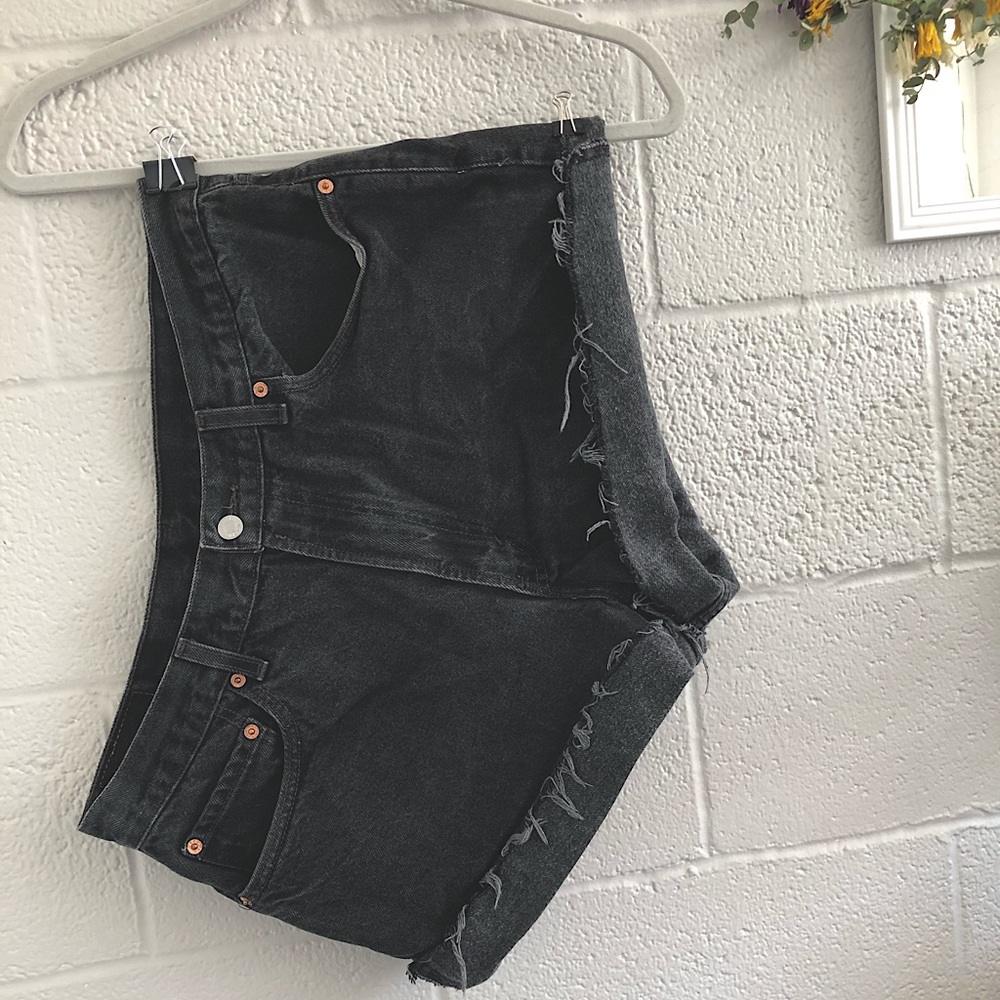 Levi’s 550 Black Shorts